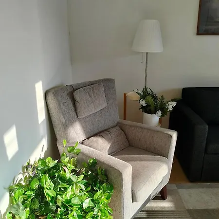 Appartamento Centrally-located Next To Shopping Center & Metro *