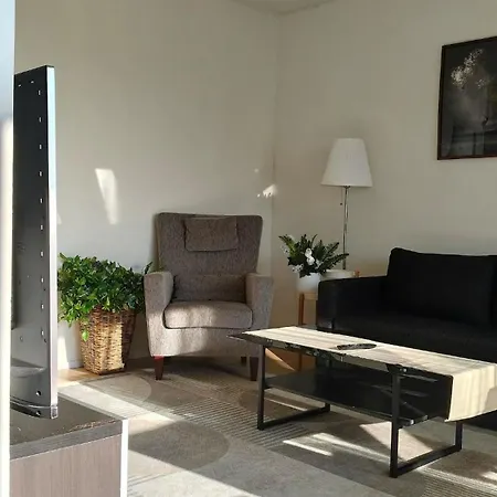 Appartamento Centrally-located Next To Shopping Center & Metro Espoo