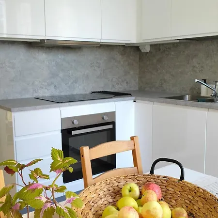 Appartamento Centrally-located Next To Shopping Center & Metro Espoo